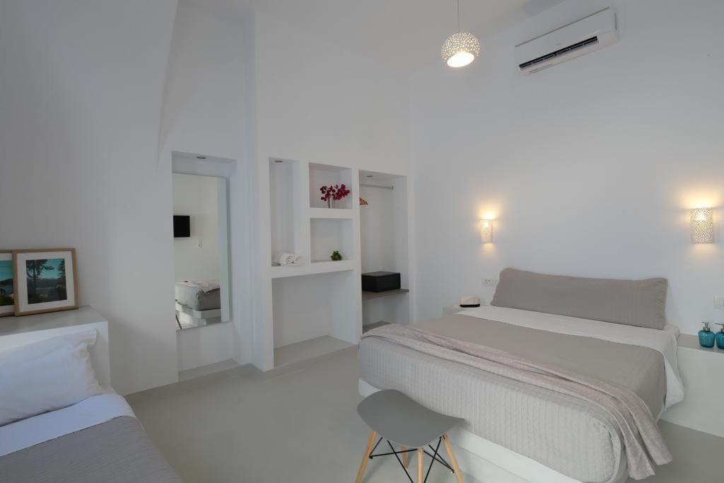 Fira Spot Hotel Santorini Island Exterior photo
