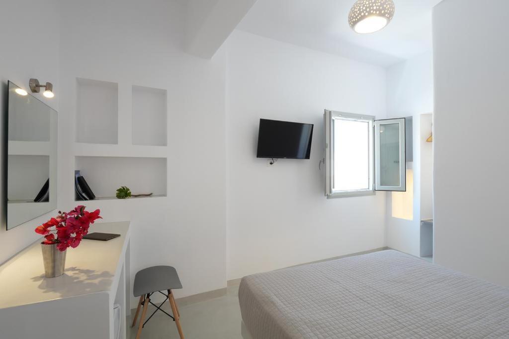 Fira Spot Hotel Santorini Island Exterior photo