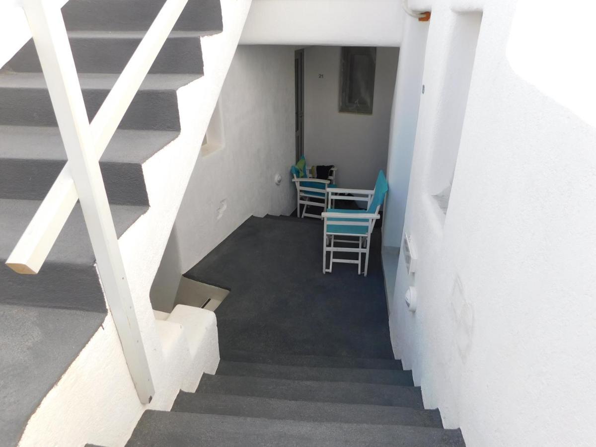 Fira Spot Hotel Santorini Island Exterior photo