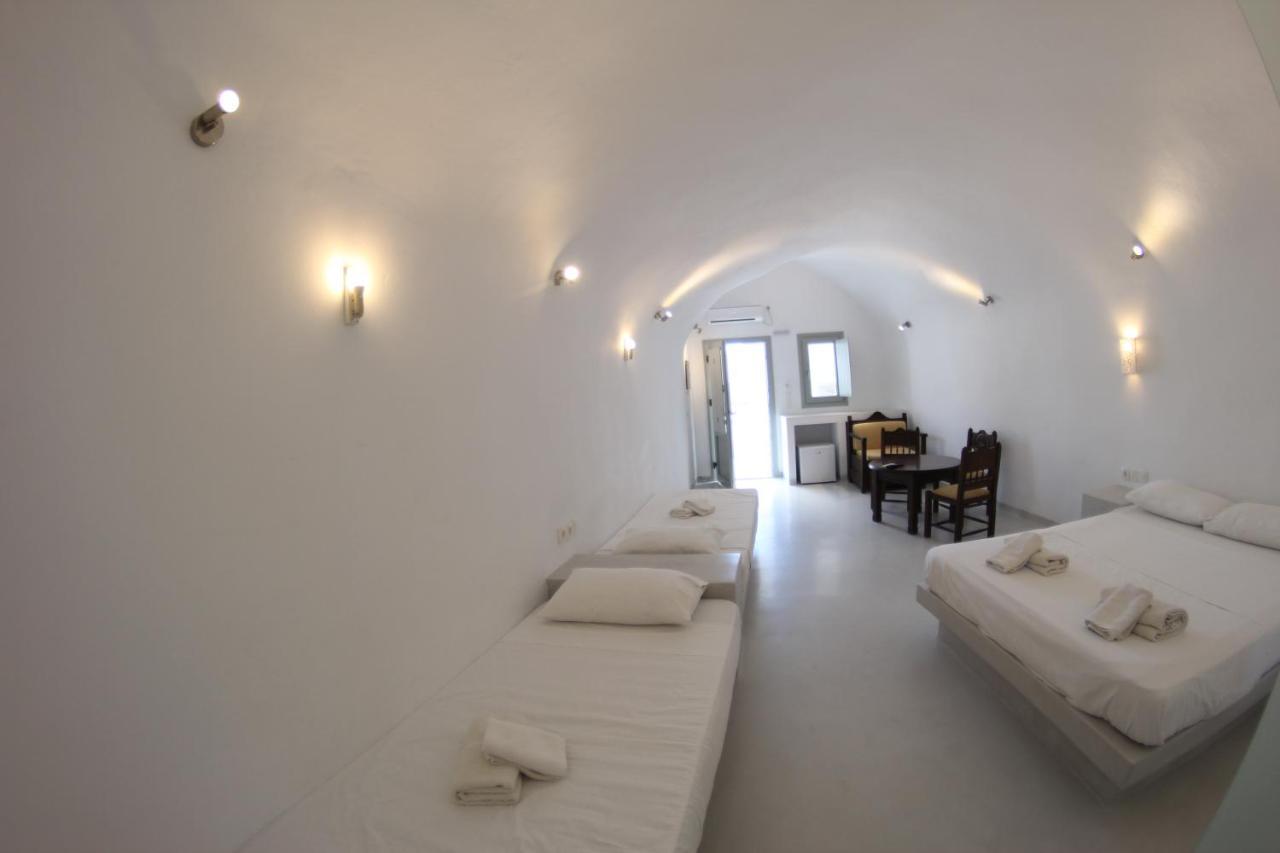 Fira Spot Hotel Santorini Island Exterior photo