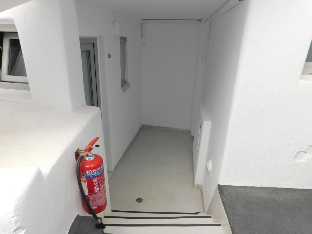 Fira Spot Hotel Santorini Island Exterior photo