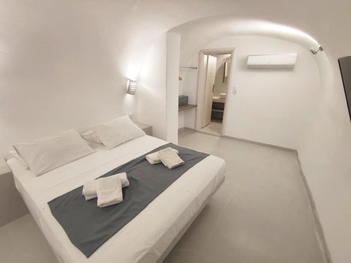 Fira Spot Hotel Santorini Island Exterior photo